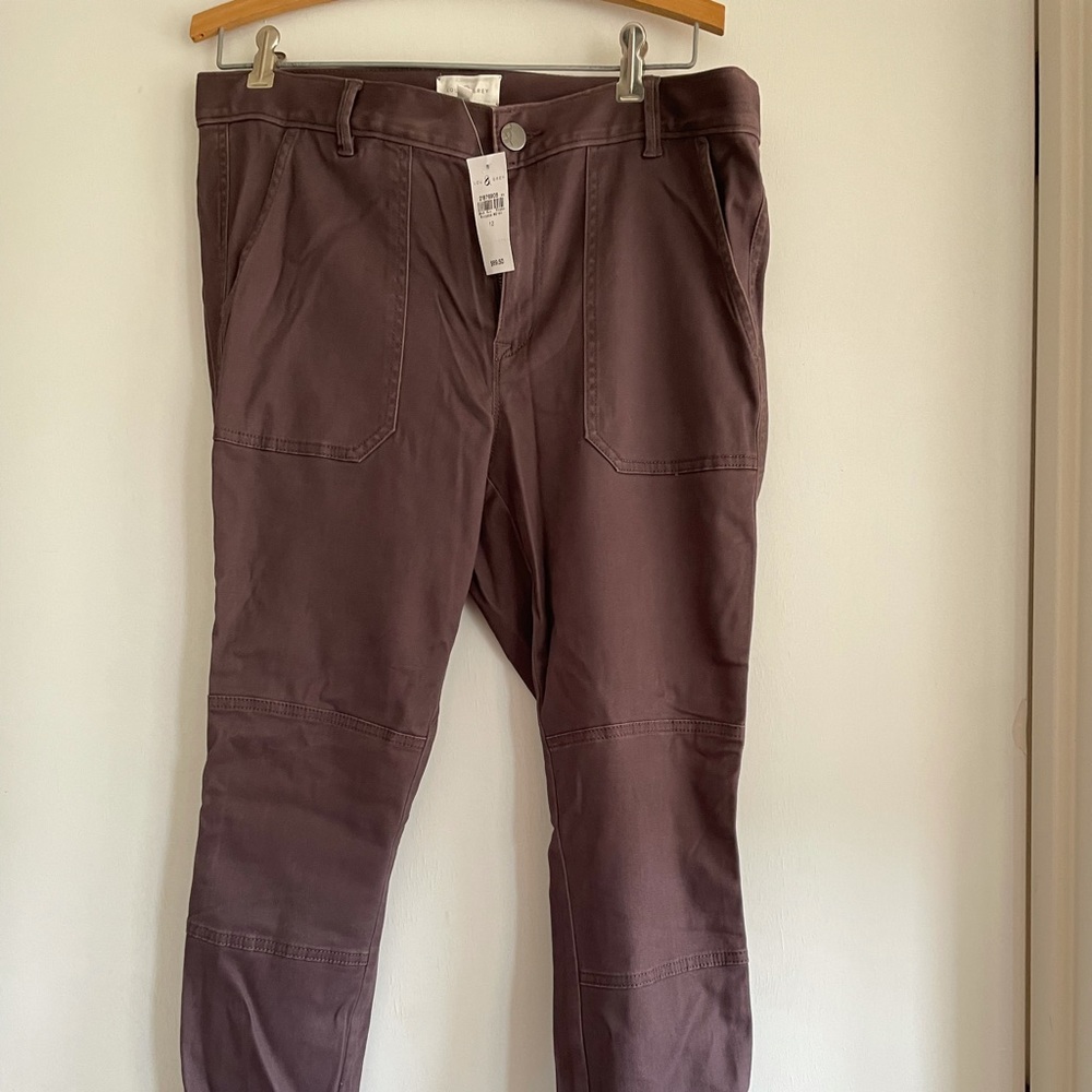 Lou & Grey Brush-up Sateen Cargo Skinny Pants